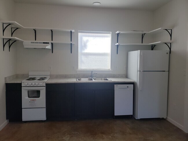 Foto del edificio - Newer 1 bedroom, 1 bath house in Ashland!!