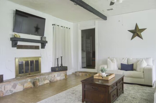 Foto del edificio - 2369 Apache Dr