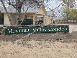 Building Photo - 605 Cooper Estates Dr
