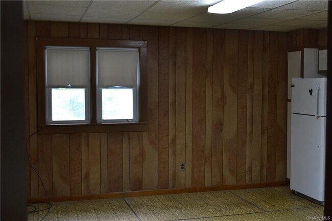 Building Photo - 300 Gardnertown Rd