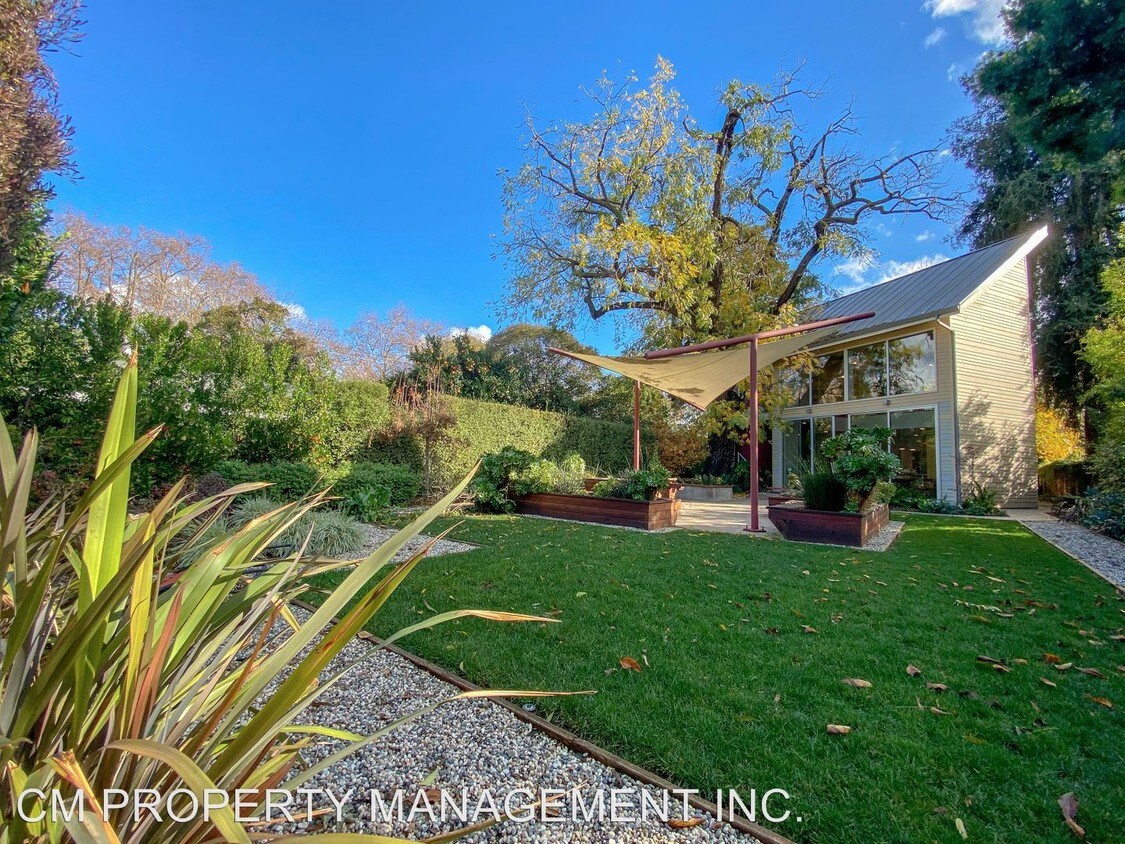 Foto principal - 2 br, 3 bath House - 955 North 3rd Street