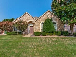Building Photo - 2945 Silvercrest Ln