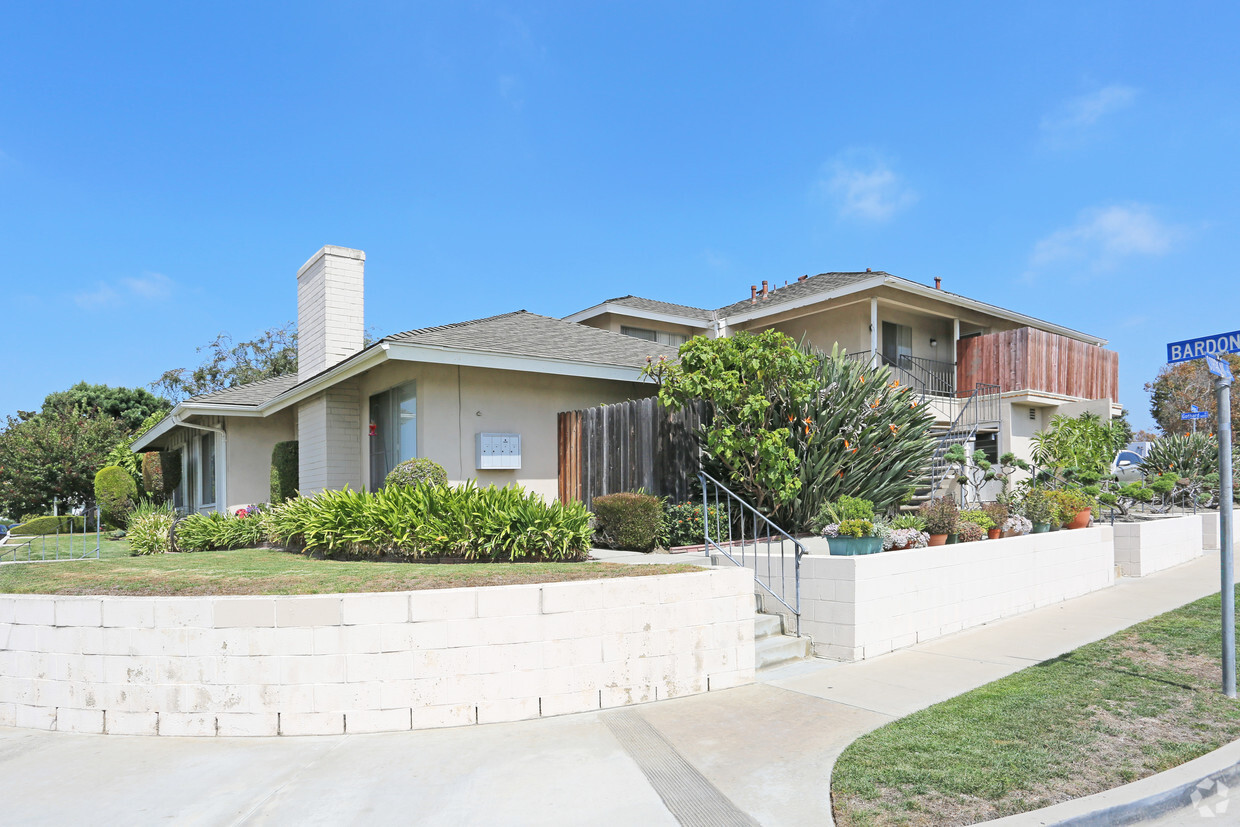 Primary Photo - 16802 Bardon Ln