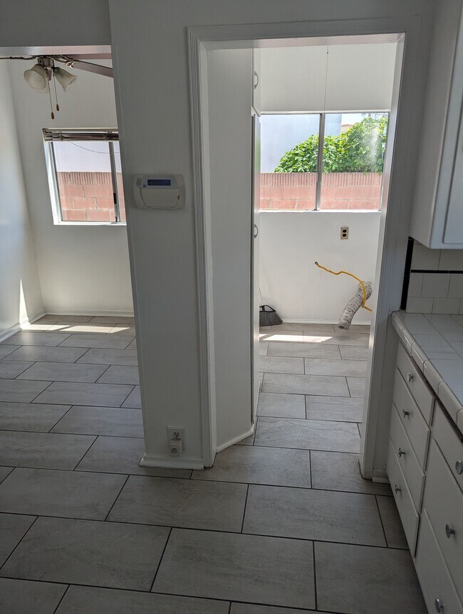 Foto del edificio - 642 W 103rd St
