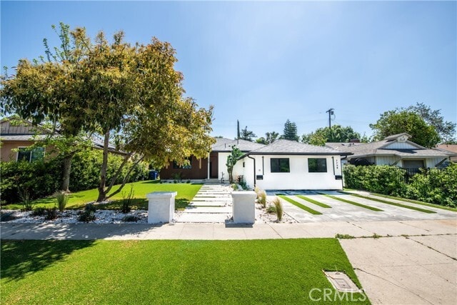 Foto del edificio - 7760 Independence Ave