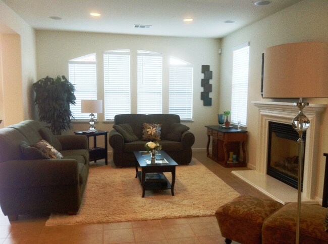 Foto del edificio - 2329 Keats Ln