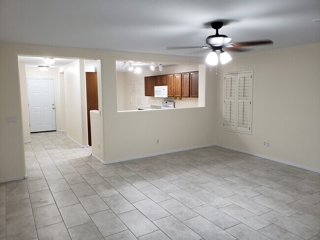Foto del edificio - 1503 S 228th CT