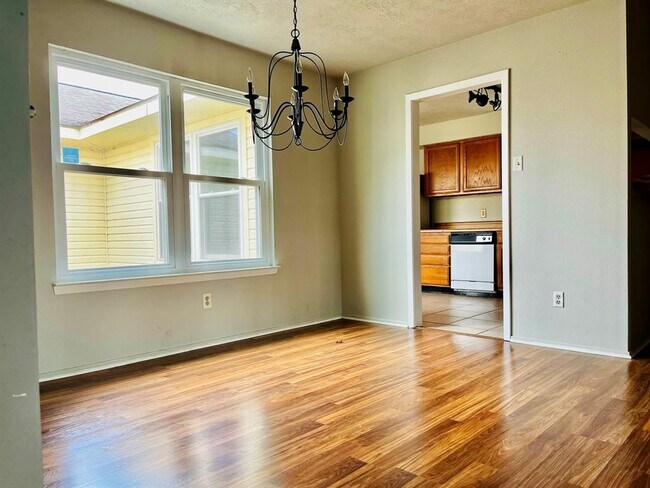Building Photo - 15030 Peachmeadow Ln