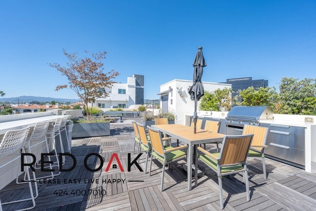 Foto del edificio - 11649 Mayfield Ave