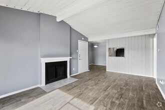 Building Photo - Eleven600