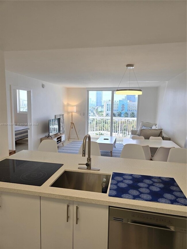 Building Photo - 401 Ocean Dr