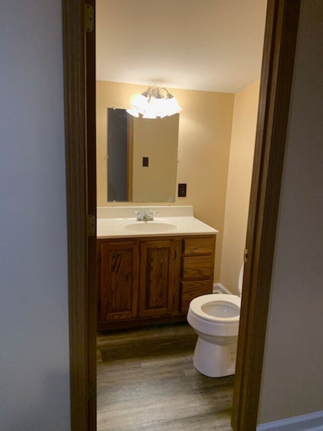 Building Photo - 2 br, 1.5 bath House - 3283 Hwy UU