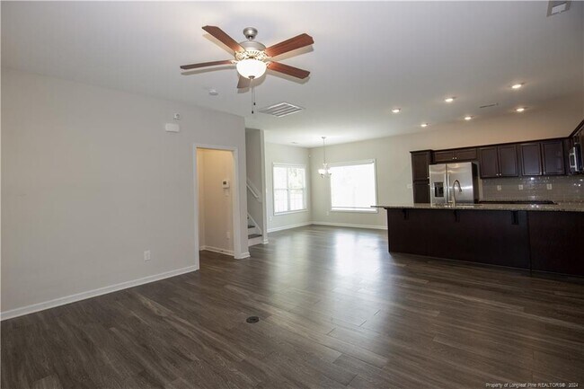 Building Photo - 3004 Blockade Runner Dr