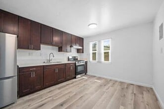 Building Photo - 2134 Drescher St