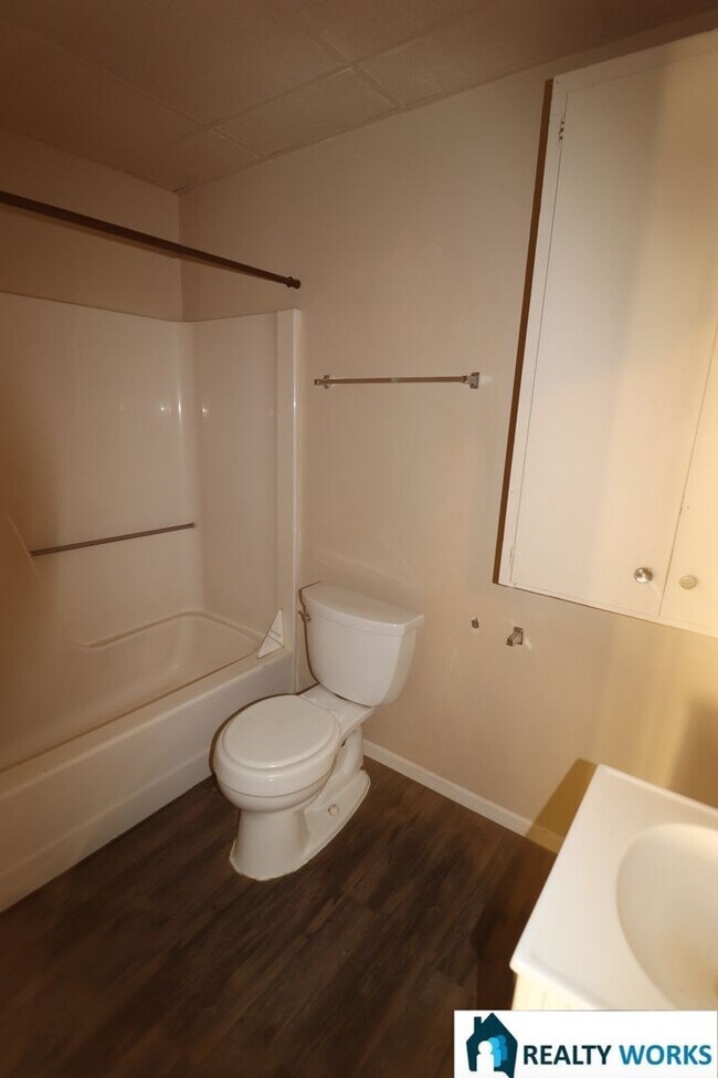 Foto del edificio - Charming Two Bedroom Home