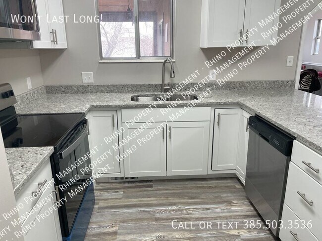 Building Photo - 5 Bedroom/2 Bathroom House in Layton