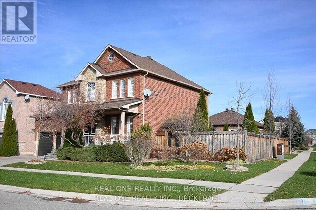 Photo du bâtiment - 2475 CEDAR MEADOW Ln