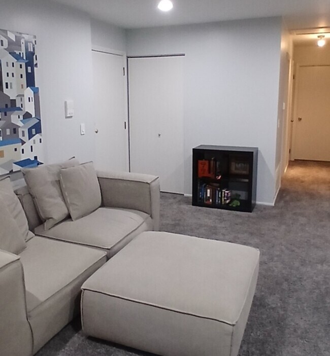 Foto del edificio - 373 Ferndale Ct