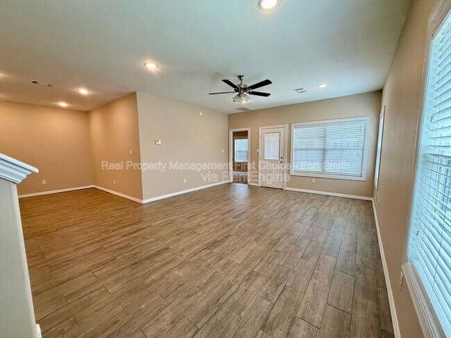 Foto del edificio - 9817 Mylea Cir