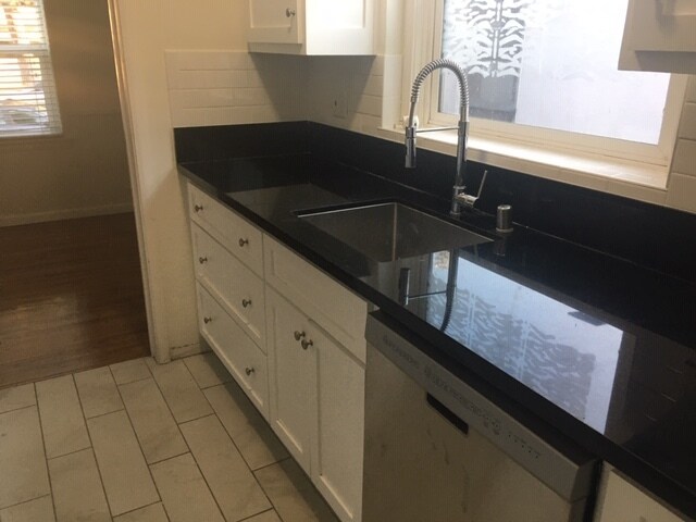 Kitchen - 1431 E Broadway