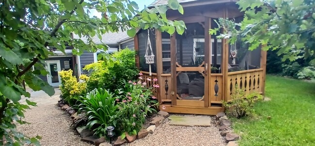 Escape the mosquitos - enclosed - 8635 San Benito Way