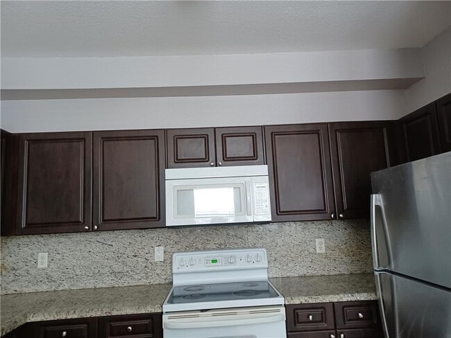 Building Photo - 4321 SW 160th Ave