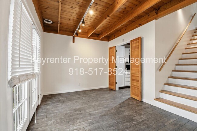 Foto del edificio - 2 Bed 2.5 Bath Right off Cherry Street!!