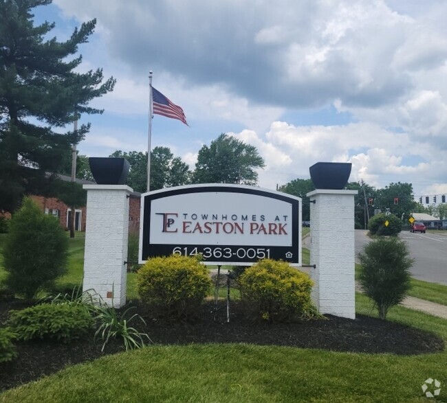 Building Photo - Townhomes at Easton Park