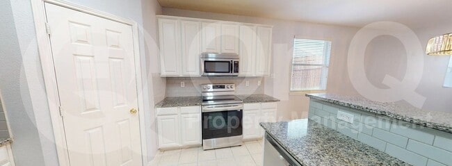 Photo - 1113 Shadowridge Cir House