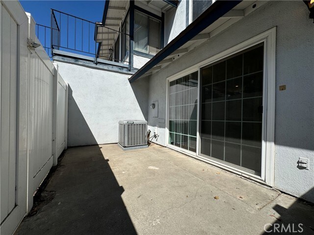 Foto del edificio - 1472 Forest Glen Dr