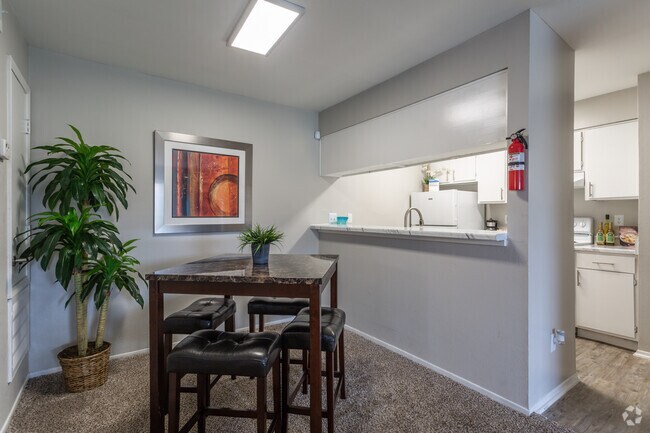 Área de comedor - LakeVue Apartments
