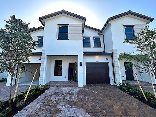 Photo - 229 SW 159th Way Townhome