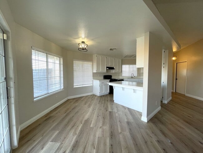 Building Photo - Completely Remodeled....Coming Soon!!