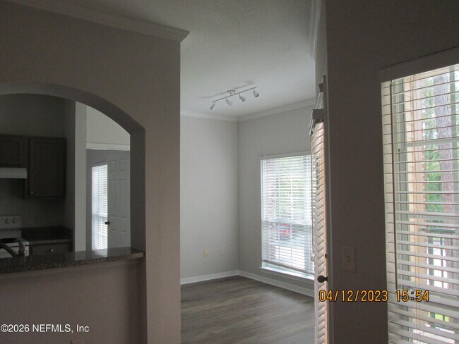 Building Photo - 7800 Point Meadows Dr