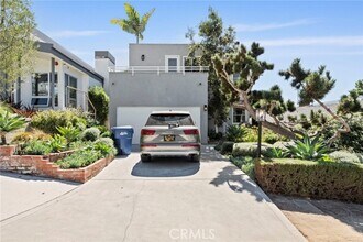 Building Photo - 616 24th Pl