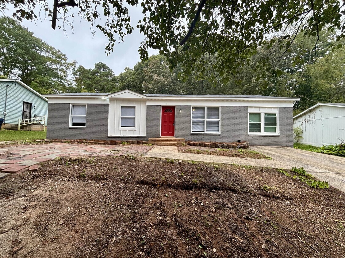 Foto principal - 345 Washington Dr