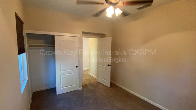 Building Photo - 172 W Viola St