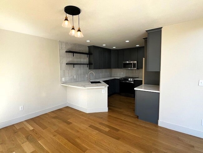 Foto del edificio - 55 Salt Lick Pl