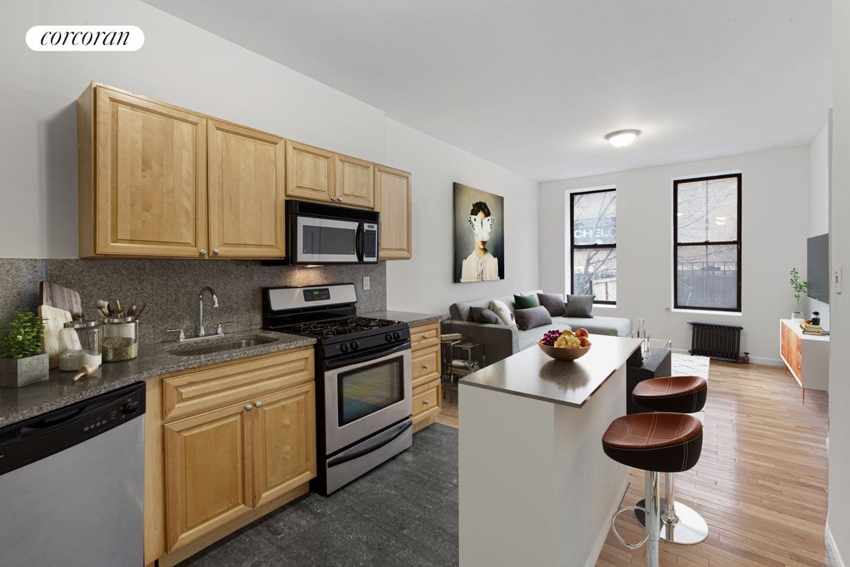 Primary Photo - 152 Columbus Ave