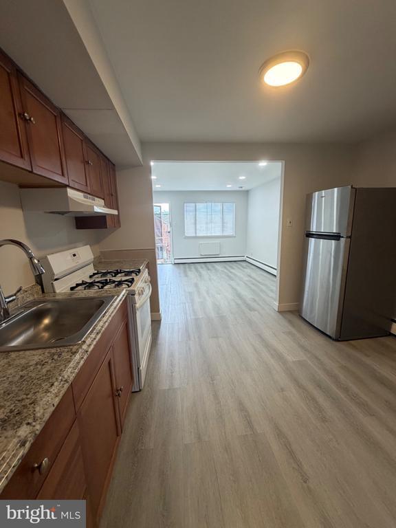 Building Photo - 6020 N Warnock St