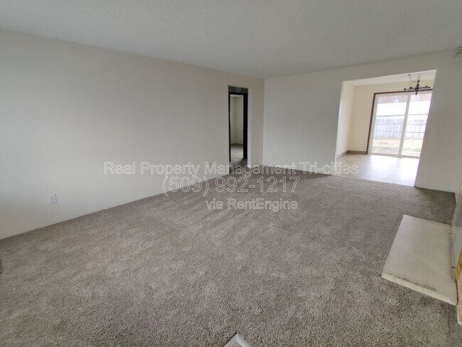 Foto del edificio - 708 N Rd 34