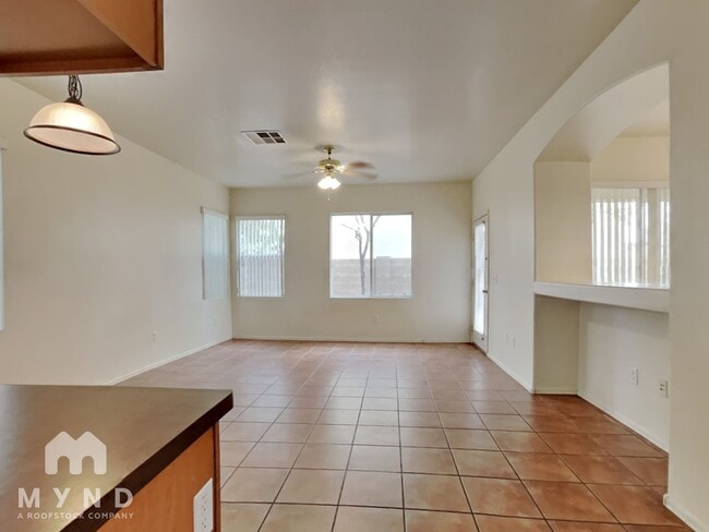 Building Photo - 3041 W Darien Way