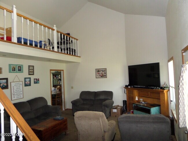 Building Photo - 1162 Sunrise Dr