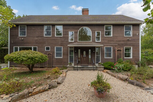 Building Photo - 150 West Ln