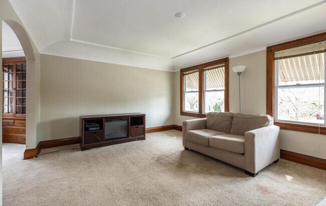 Foto del edificio - 2664 N 61st St