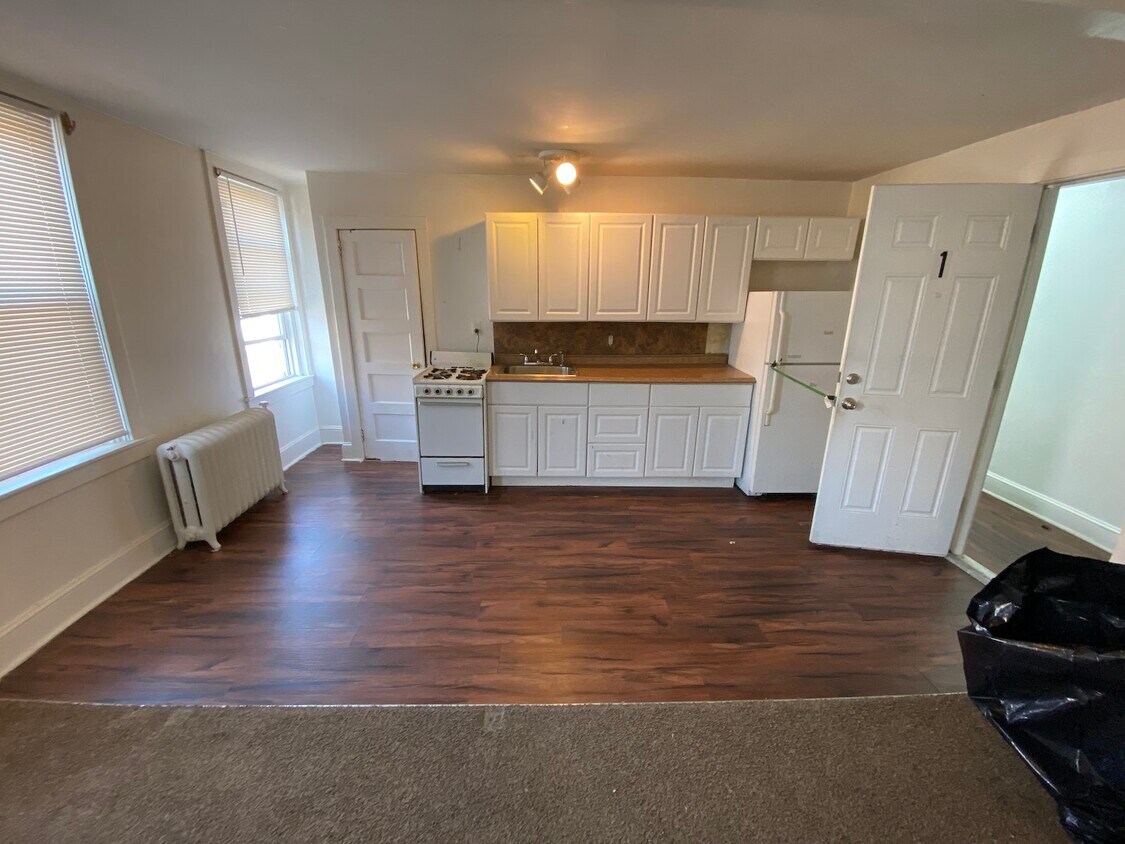 Foto del edificio - 122 West Main Street, Unit 122-1