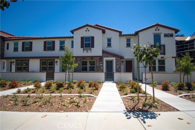 Foto principal - 8461 Forest Park St