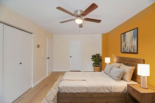 Building Photo - 1330 New Hampshire Ave NW