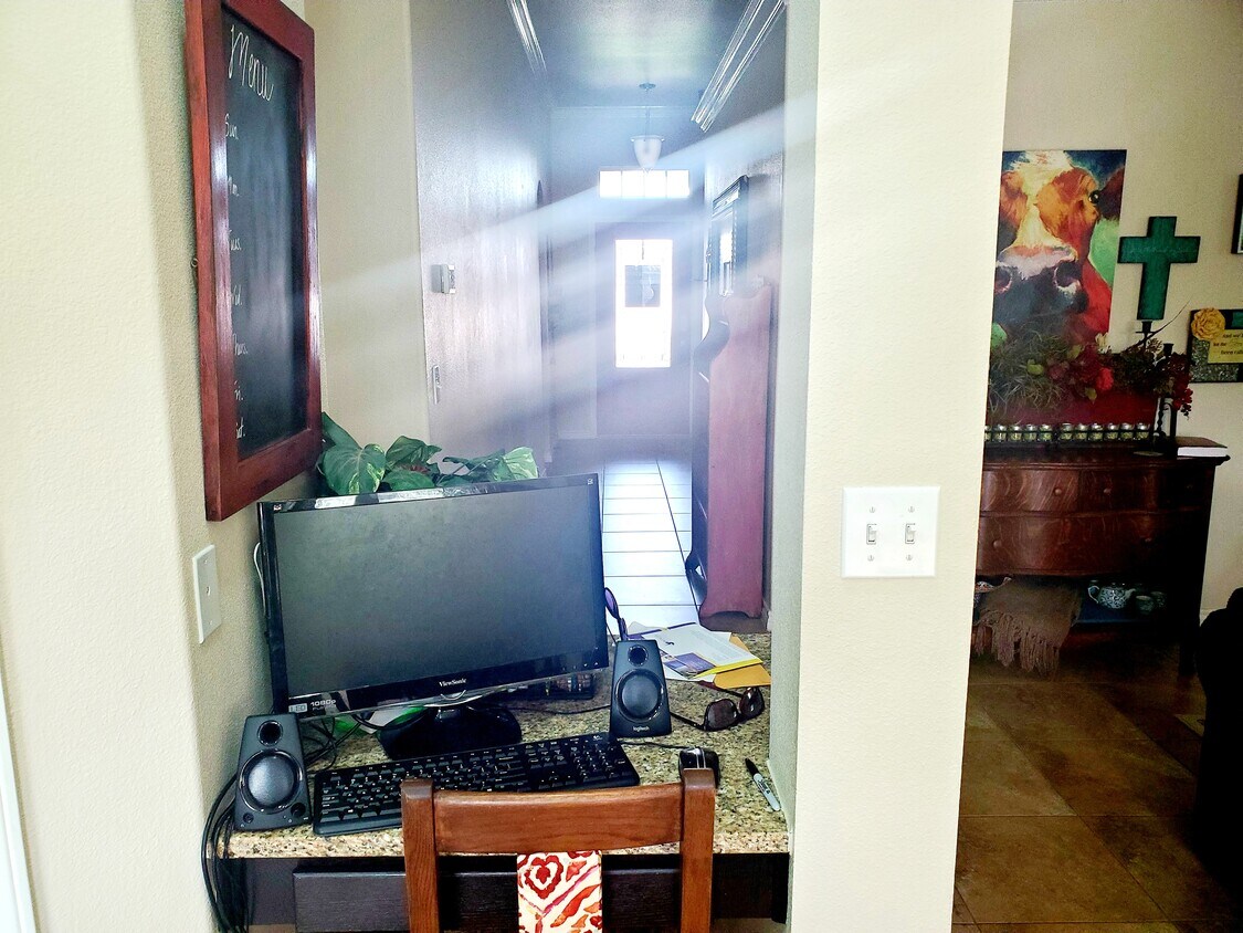 Office Nook - 7218 Lands End Dr