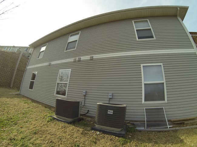 Foto del edificio - 2078 Bird Rd